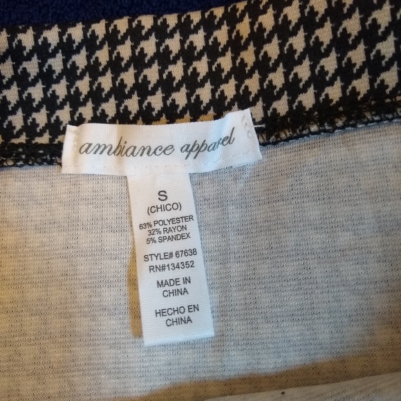 Houndstooth mini skirt NWOT - Picture 3 of 4